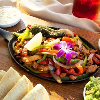 Fajitas De La Casa Plato
