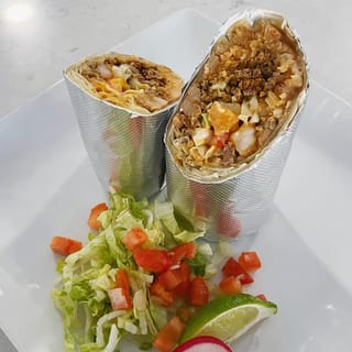 Mar Y Tierra Burrito