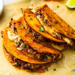 Quesabirria Tacos Plato